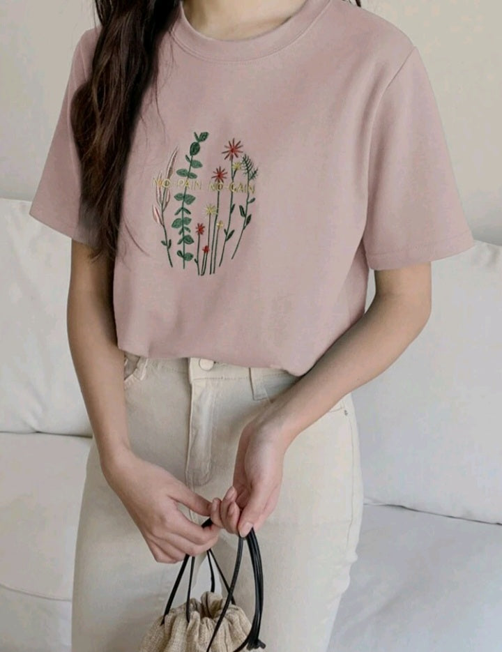 Camiseta con Estampado Floral HÑ02